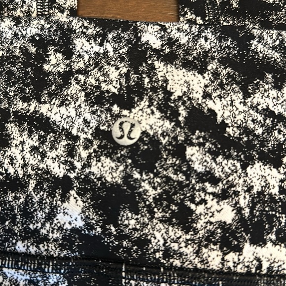 Lululemon Wunder Under High-Rise Tight 28" *Luxtreme
Misted Jacquard Black White - Picture 4 of 6